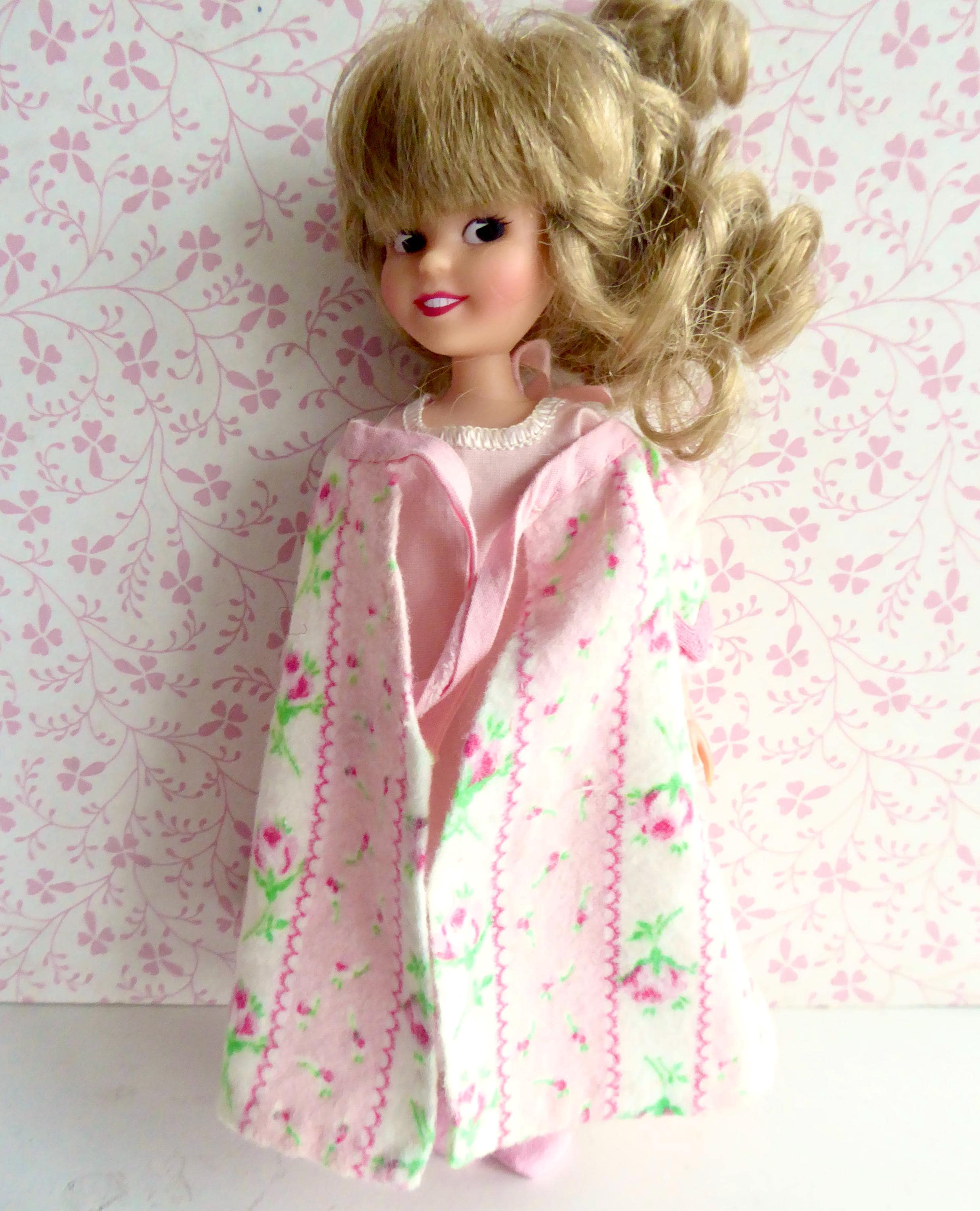 Sindy Doll Furniture UK