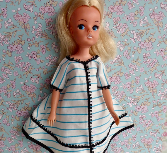 Vintage and handmade and fashion Vintage Fashion: Emma Baxter-Wright: 9781847325945: Amazon  main image 3