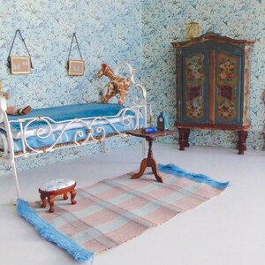 ANTIQUE DOLL BEDROOM for Amanda Jane, Betsy McCall, Ginny, Lottie, Mini American Girl, Mme Alexander, Muffie and all 6-8in/14-20cm dolls image 2