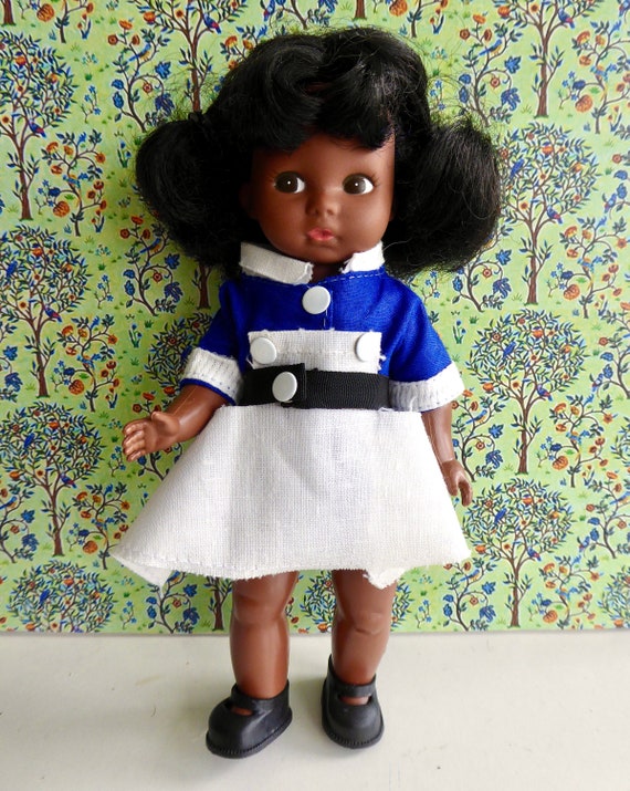 Anos 80 En perfecto estado MUNECA AMANDA JANE con cabello negro brillante y hermosos colores vestida como enfermera completa con zapatos y bragas Etsy Mexico