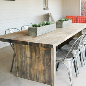 The BOSS Reclaimed/Aged Silver Pine Wood Dining Table, farmhouse table, aged wood table, reclaimed wood imagem 2