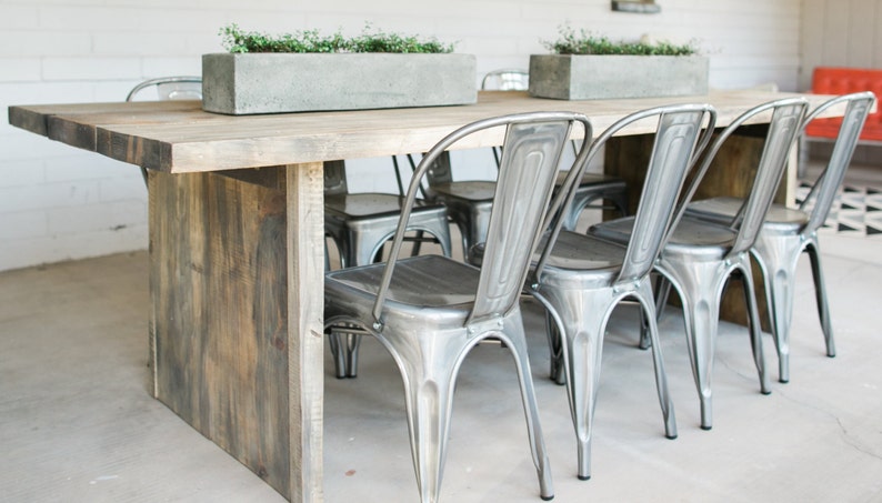 The BOSS Reclaimed/Aged Silver Pine Wood Dining Table, farmhouse table, aged wood table, reclaimed wood afbeelding 5