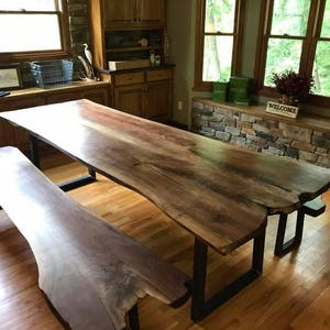 Black Walnut Live Edge Table The Stunner immagine 1