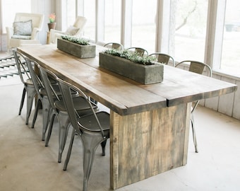 La mesa de comedor BOSS- Madera de pino plateada recuperada/envejecida, mesa de granja, mesa de madera envejecida, madera recuperada