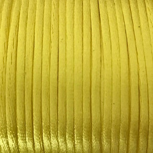 Bobine Cordon Satin Rattail Vert Citron 2mm - 90m Pour Macramé, Tressage, Bijoux