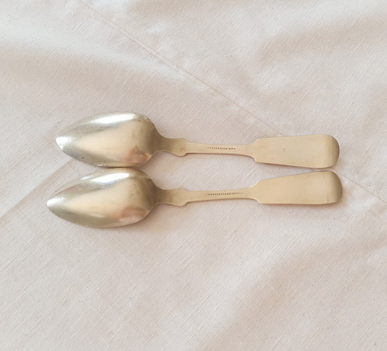 Set of 2 Nickel Silver Teaspoons 5 78 Curtisville Mfg.Co Fiddle Tipped Wings Pattern