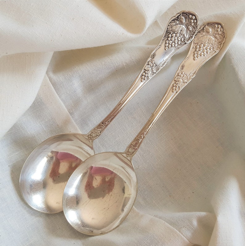 Set of 2 Gumbo Spoons Silverplate Round Bowl Soup Spoons 7 Grape Pattern