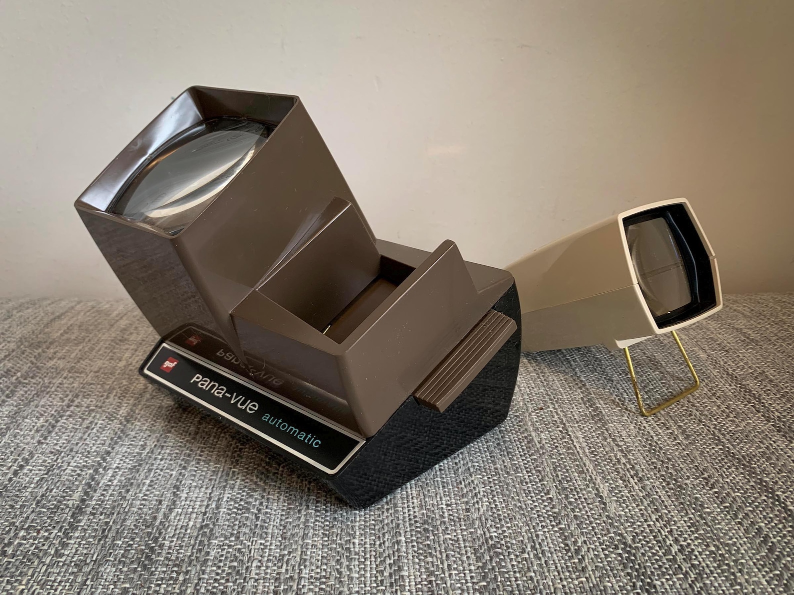 Viewmaster Pana-Vue Automatic Lighted 2x2 Slide Viewer Used Works Needs