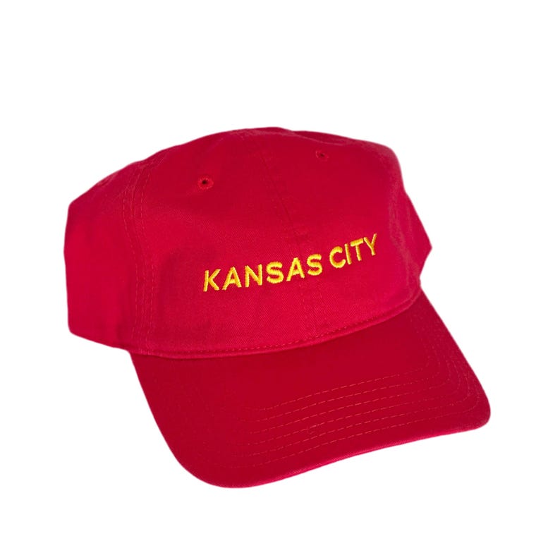 Gorra bordada de Kansas City - Gorra de KC - Gorra de béisbol - Gorra de mujer - Regalo de Kansas City - Regalo de KC - Fútbol americano de Kansas City - Rojo - Verde azulado - Jean imagen 1