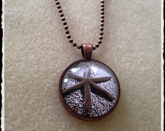 Simple Circle Pendant- Copper Starfish