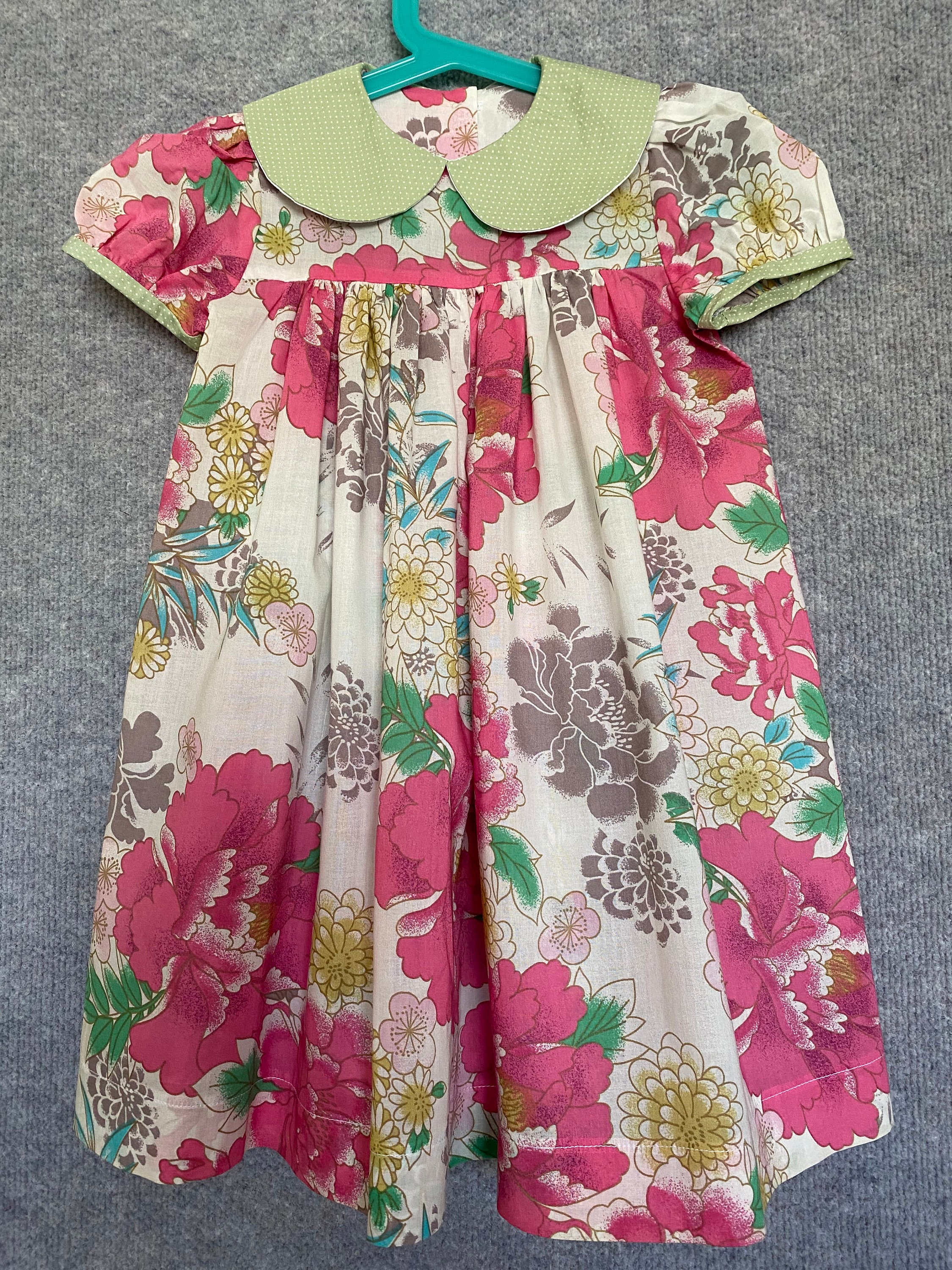 Little girls old-fashioned dress (30)