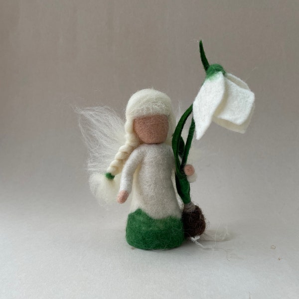 Snowdrop fairy,Flower child,Felted,Wet  felted,Waldorf-art,Naturetable,Season-table,Filzart,Jahreszeitentisch