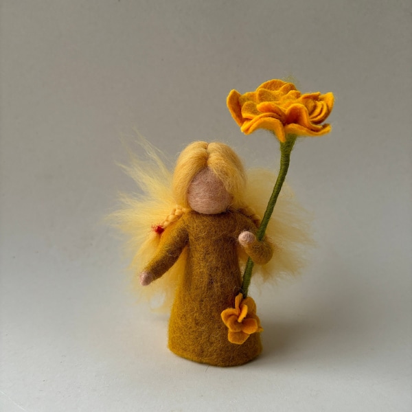 Flower fairy,Rose,Wet  felted,Waldorf, Felted,flower child,Naturetable,Season table,Filzart,Blumenkind,Gefilzt