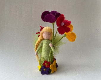 Spring-Summer Fairy.Waldorf. Hand-felted. Needle felted .Waldorf-art.Seasontable.Filzart,Seasons Table,Sommer Fee,Jahreszeitentisch.