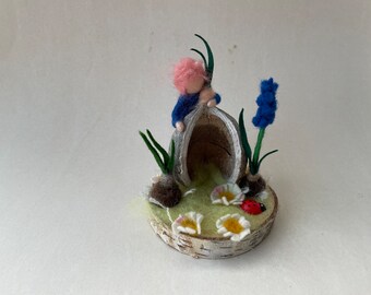 Spring Garden,felted,Flowerchild,budhanut,Eastern,Waldorfart,Nut,Naturetable,Jahreszeitentisch,gefilzt,Buddha nut