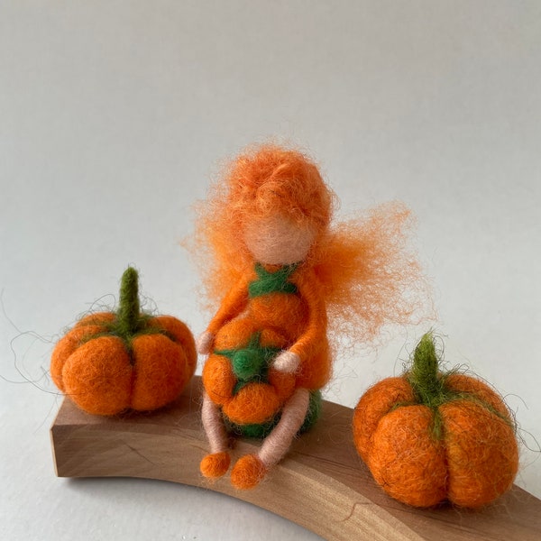 Ring ornament,pumpkinchild,pumpkin felted,birthdayring,Waldorf-art,Needle felted ,Seasonal.Filzart,Seasons Table,Autumn