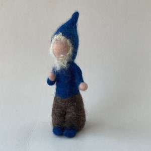 Gnome, Hand-felted, Wet felted, Waldorf-art.Seasonal,Filzart,Seasons Table,Zwerg Gefilzt,Jahreszeitentisch Blue