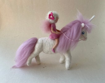 Fairy with a Unicorn. Wet  felted. Waldorf-art.Seasontable,Puppetry,Filzart,Einhorn Gefilzt,Elfe