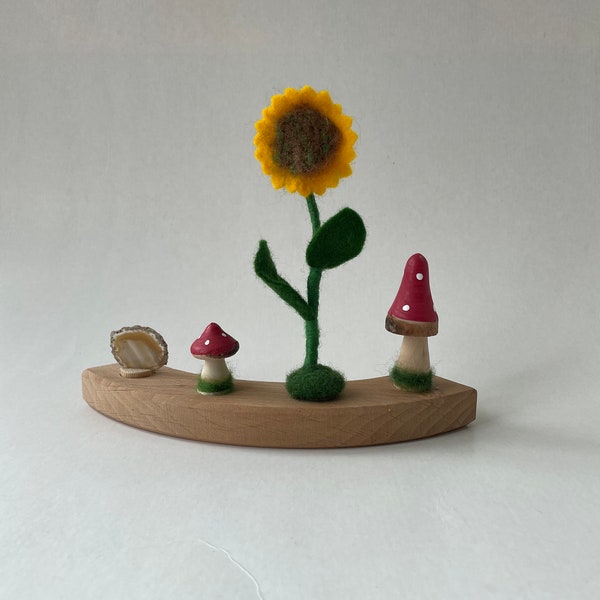 Ring ornament,sunflower,Flowers,birthdayring,Waldorf-art,Needle felted ,Seasonal.Filzart,Seasons Table