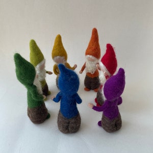 Gnome, Hand-felted, Wet felted, Waldorf-art.Seasonal,Filzart,Seasons Table,Zwerg Gefilzt,Jahreszeitentisch image 9