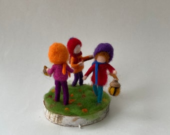 Lantern Walk,Needle Felted children in a meadow.Hand-felted. Waldorf.Scene.Felted Doll.Doll,Puppet. Seasonal.Filzart,Seasons Table,Martinmas