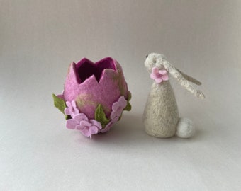 Bunny,Easter egg,Wet felted, Waldorf-art,Easter,Filzart,Season-table,Häschen gefilzt