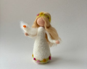 Pentecost girl,Child,Wet felted,Waldorf-art,Naturetable.Filzart,Seasons Table,Gefilzt,Jahreszeitentisch,Whit Sunday,Pfingsten