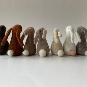 Lapin ,feutré humide, Waldorf-art,Pâques,Filzart,Häschen gefilzt image 1