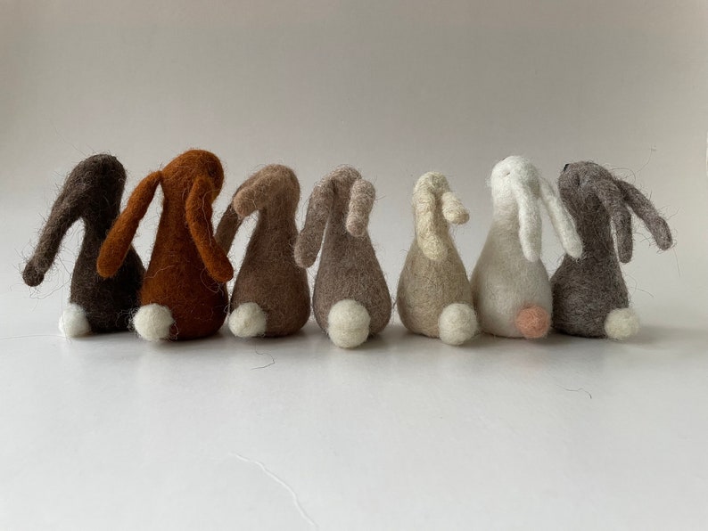 Lapin ,feutré humide, Waldorf-art,Pâques,Filzart,Häschen gefilzt image 1