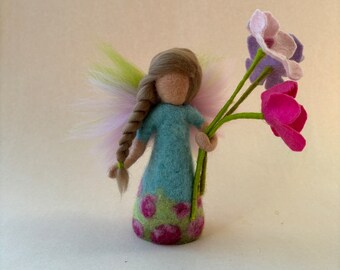 Spring-Summer Fairy.Waldorf. Hand-felted. Needle felted .Waldorf-art.Seasontable.Filzart,Seasons Table,Sommer Fee,Jahreszeitentisch.