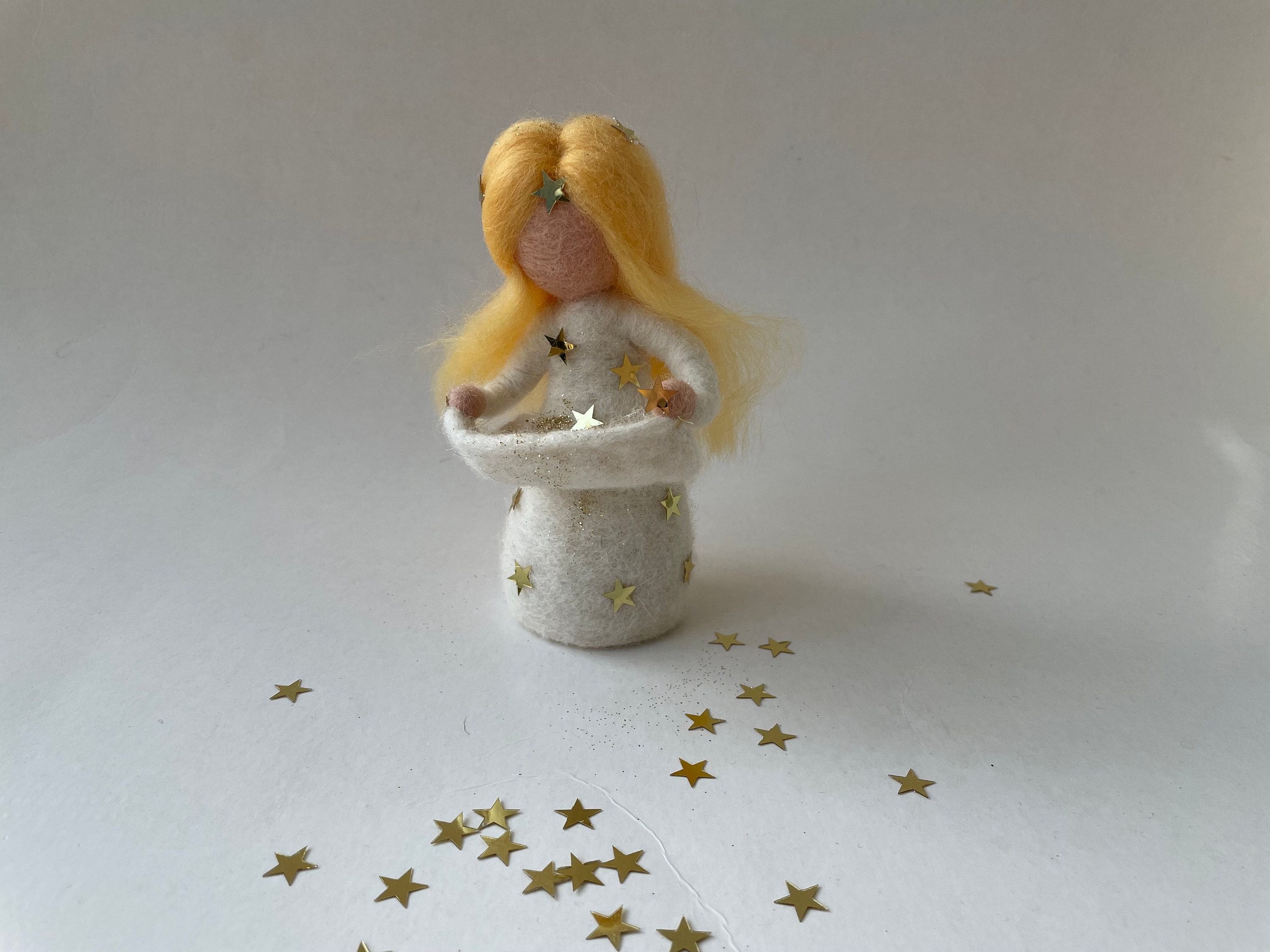 The star money,Fairy tale ,Grimm,The star talers,Doll,Story,Felted. Waldorf-art,Seasontable,Puppetry,Filzart