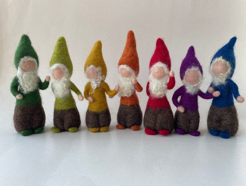 Gnome, Hand-felted, Wet felted, Waldorf-art.Seasonal,Filzart,Seasons Table,Zwerg Gefilzt,Jahreszeitentisch image 1