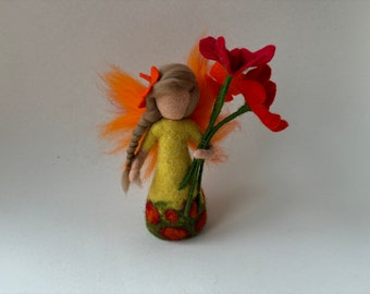 Spring-Summer Fairy.Waldorf. Hand-felted. Needle felted .Waldorf-art.Seasontable.Filzart,Seasons Table,Sommer Fee,Jahreszeitentisch.