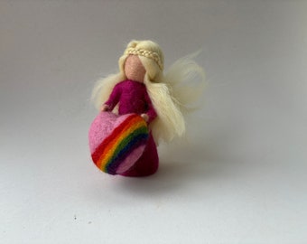 Sweetheart Fairy,Love angel,Valentine,Wet felted,Waldorf-art,Naturetable.Filzart,Seasons Table,Gefilzt,Jahreszeitentisch,