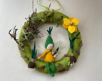 Daffodil flower,Bulb,Fairy,Narcis, Wreath,Spring,Needle Felted,Wool,Nature-table,Seasontable,Waldorf-art,Filzart,Kranz Gefilzt