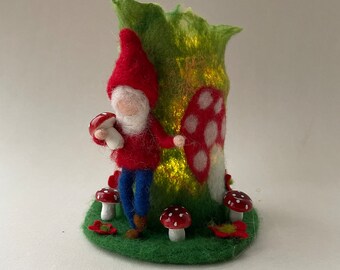 Candle Holder ,Vase,Felted, Waldorf-art,Filzart,Gnome ,Toadstool,soft lighting,Jahreszeitentisch,Seasontable