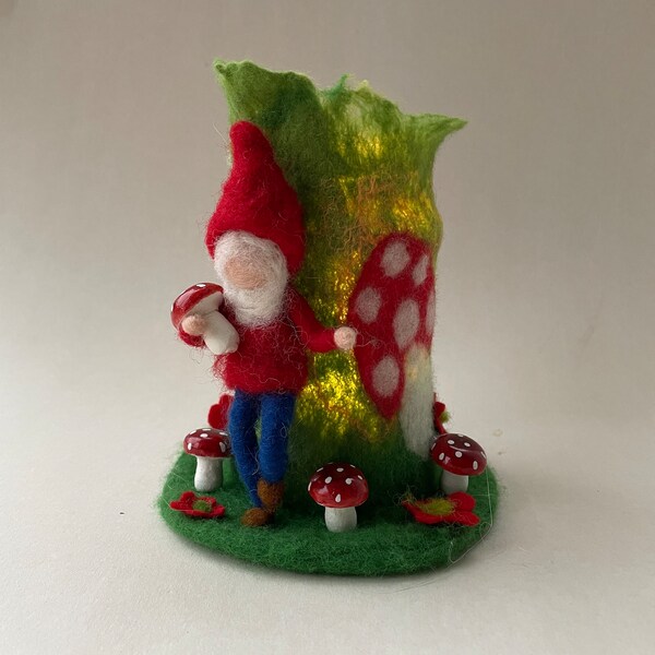 Candle Holder ,Vase,Felted, Waldorf-art,Filzart,Gnome ,Toadstool,soft lighting,Jahreszeitentisch,Seasontable