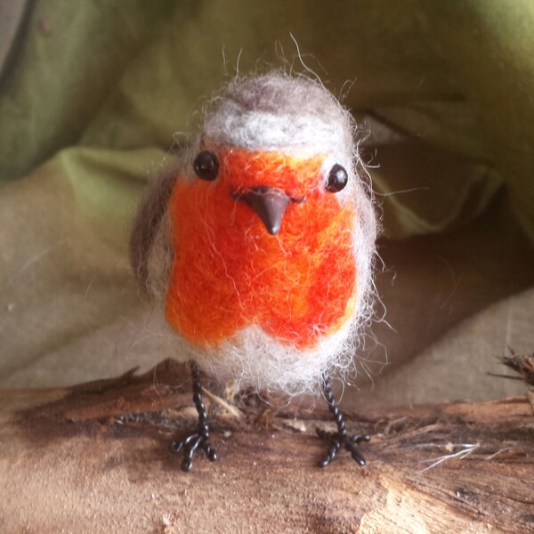 READY TO SHIP - Robin - Needle felted bird- Erithacus rubecula