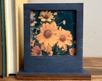 Retro Photo Frame + Stand