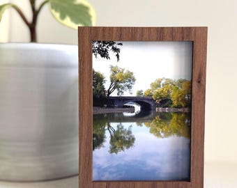 Wallet Frame, fits photos 2.5" x 3.5"
