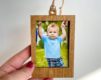 Wallet Frame Ornament, fits standard wallet sized photos up to 2.5" x 3.5"