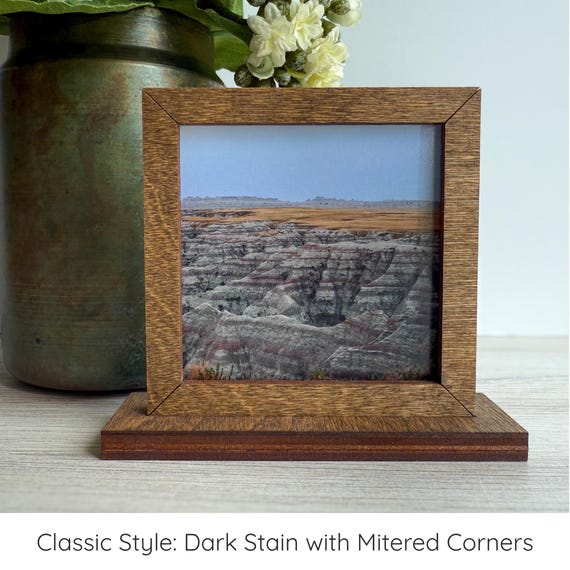 3x3 Frame + Stand, fits photos 3" square