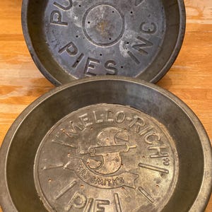 Vintage 1950s Advertising Pie Tins: Puritan, Mello-Rich, Mrs. Smith&#39;s