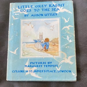 A Little grey rabbit porcelain music box, Kenrick, Japan, second half of the 20th century. Miscellaneous - Miscellaneous