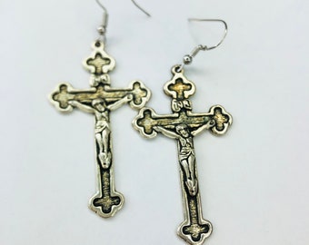 Ornate silver cross Jesus Crucifix dangle charm earrings