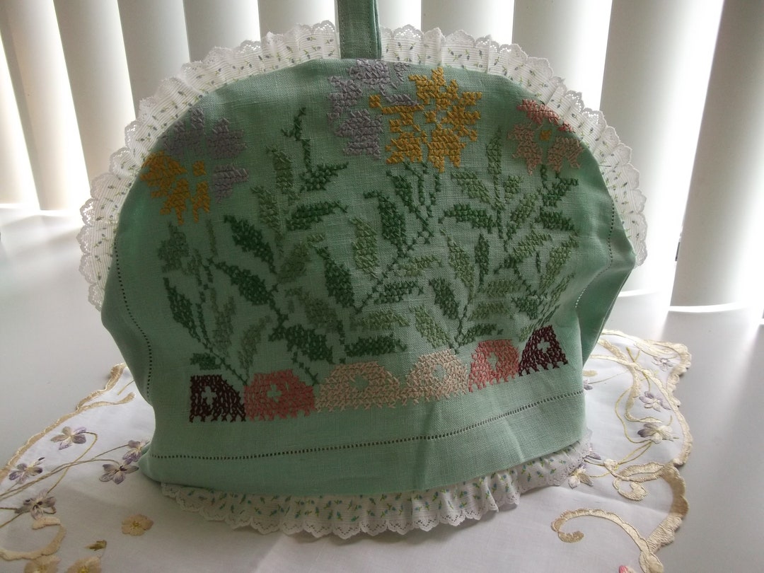 Hand Embroidered Tea Cosy: Traditional English Style, Insulated - Etsy
