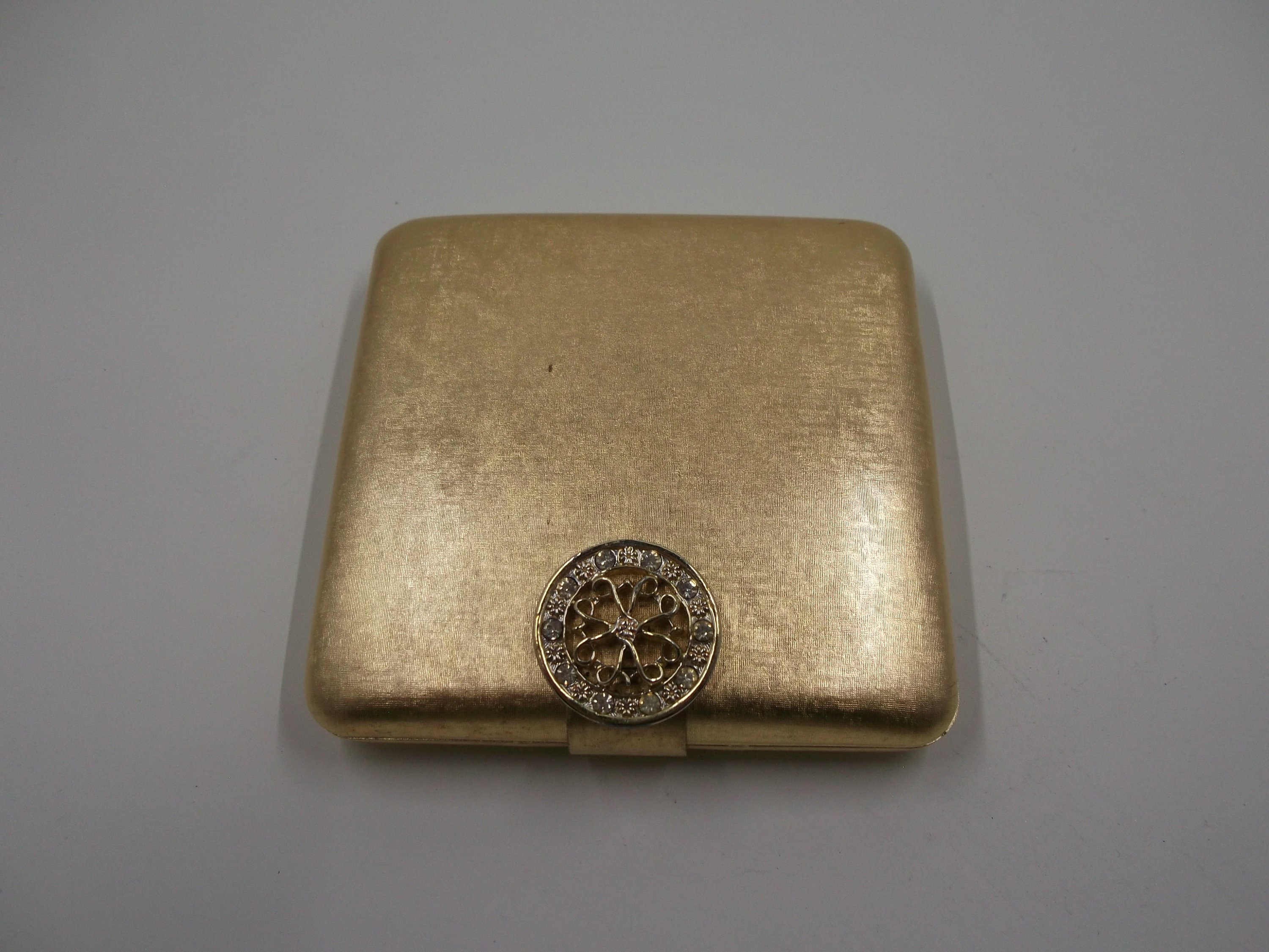 Avon Gold Compact