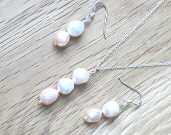 Pearl Jewellery Set with Freshwater Pearls, Sterling Silver Pendant Necklace and Drop Earrings