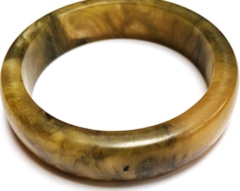 Vintage Bangle, Early Plastic Celluloid, Green Marbled Bracelet, Smooth, Thick and Chunky with Swirls, 45.6g