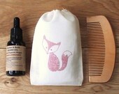 Vegan Beard Care Set in Fox Print Bag wih Beard Oil, Wood Comb, Natural Men's Grooming Kit
